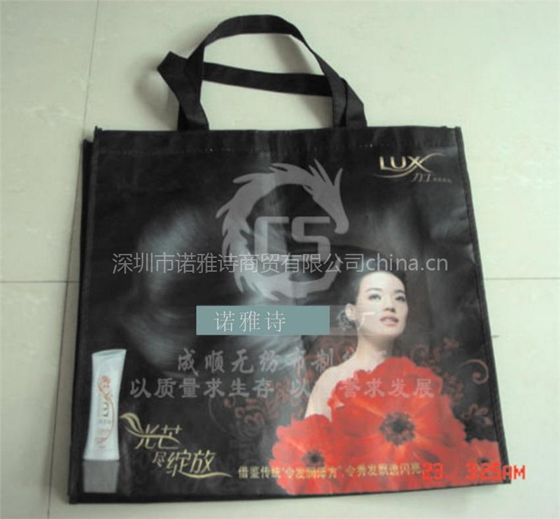 求购天津镀铝膜无纺布袋，河北镭射膜服装袋